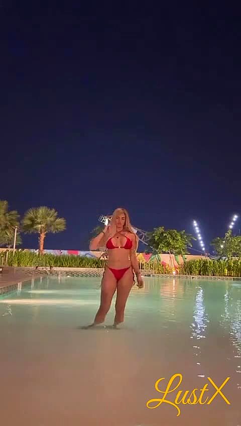 Diana Monslave Video Background