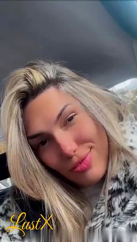 Leila Video Hintergrund