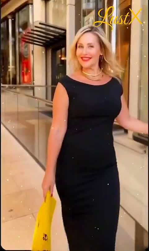 Ella Video Hintergrund