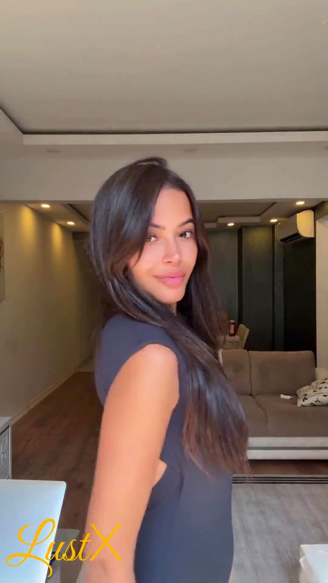 Romana Video Hintergrund