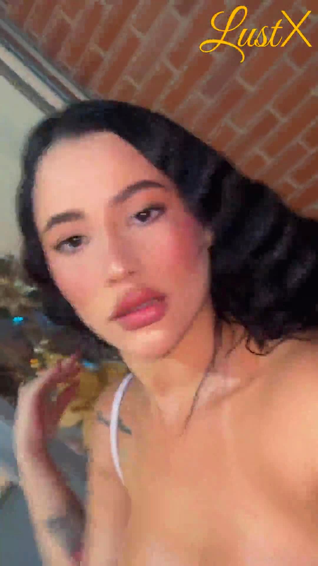 Karol Video Hintergrund