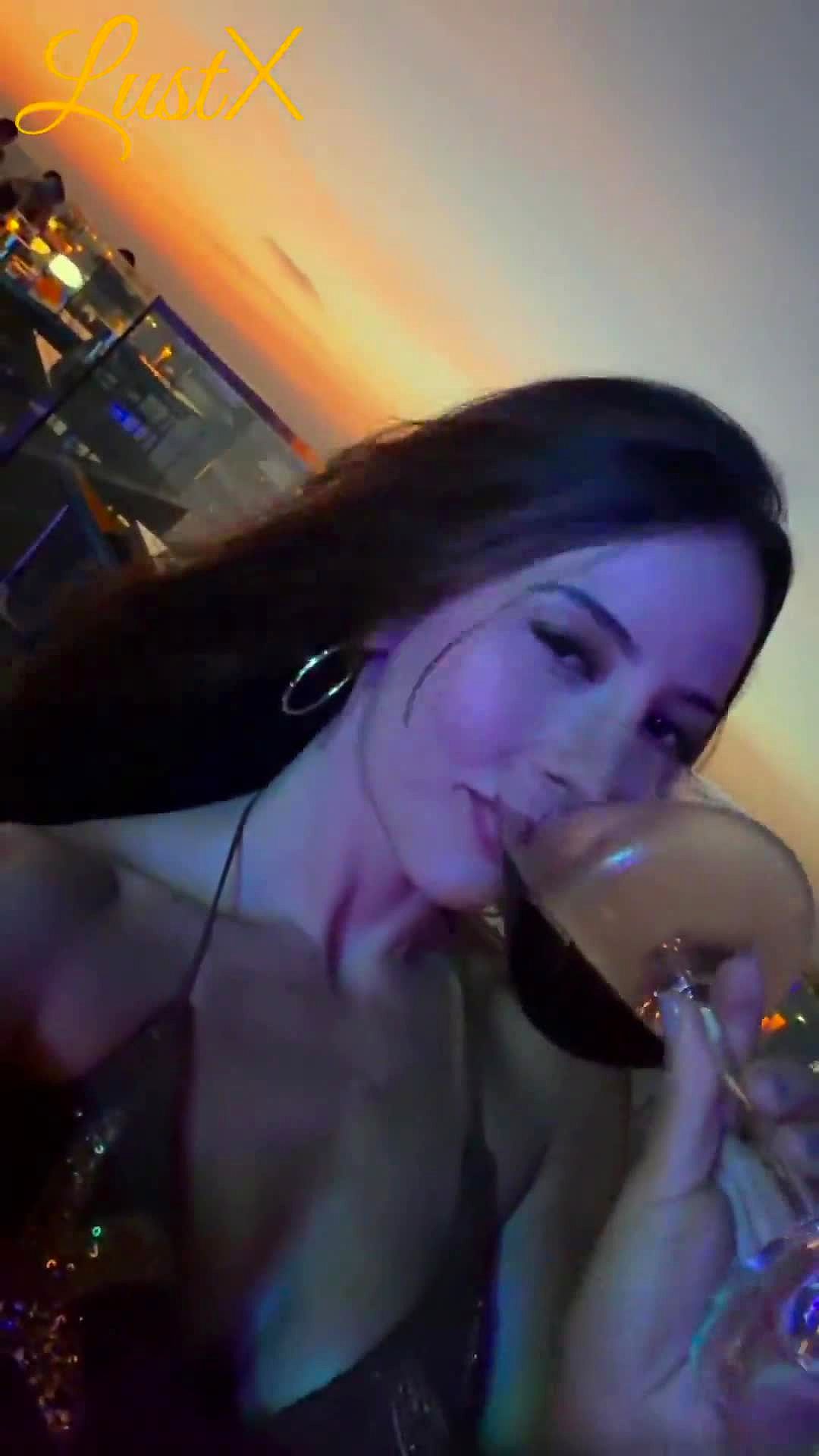 Mayara Video Hintergrund