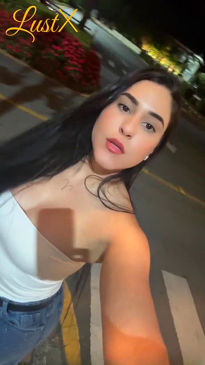 Amanda Video Background