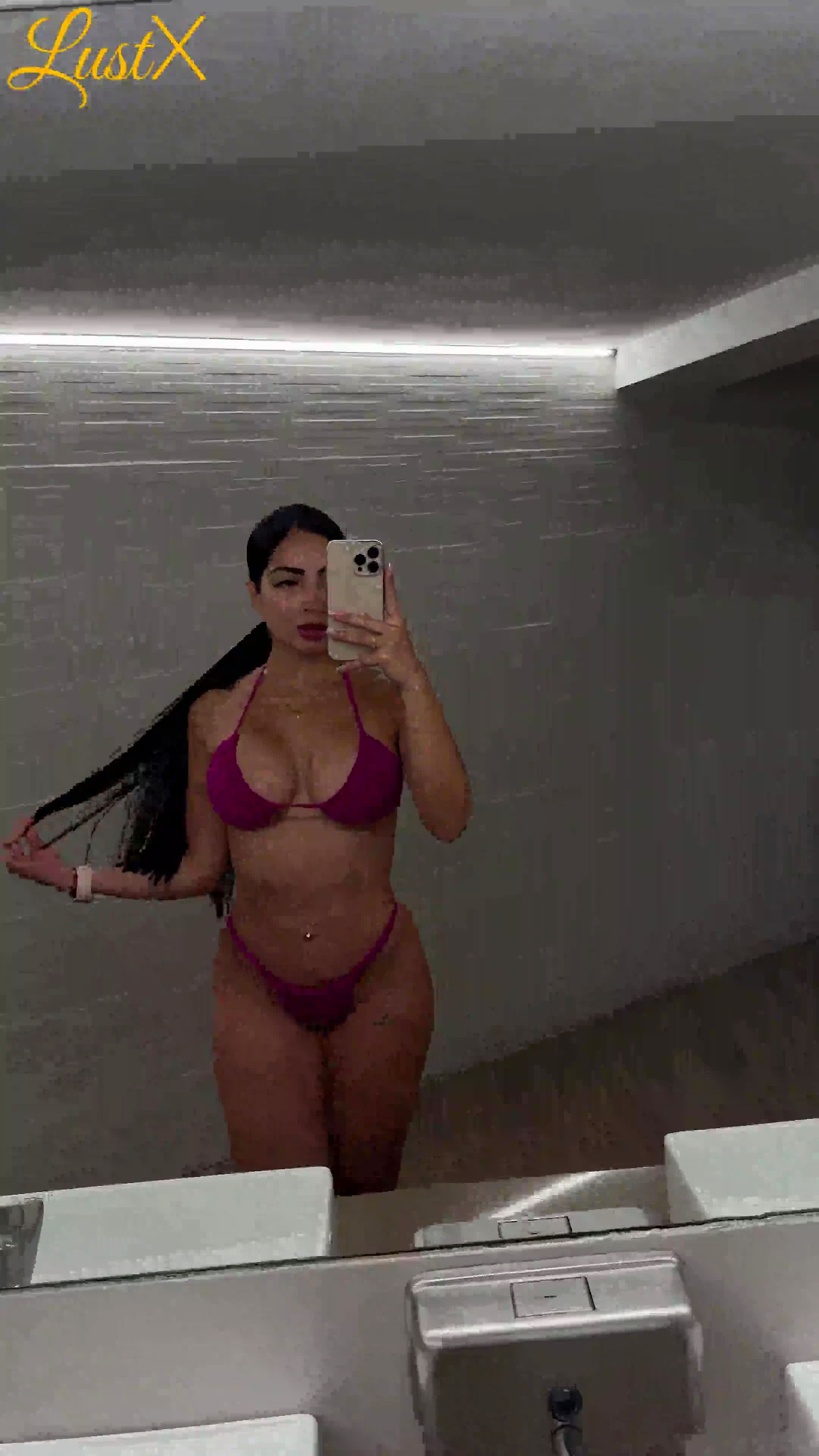 Mia Video Hintergrund