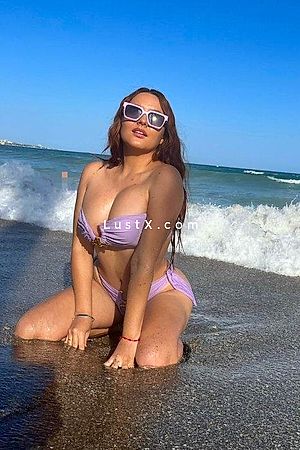 Hope - Escort Girl Düsseldorf
