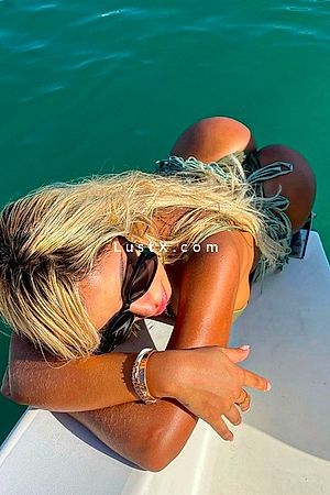 Lenna - Escort Girl Düsseldorf