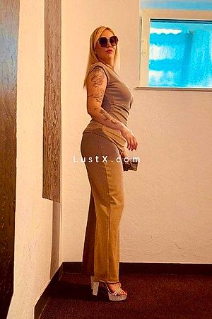 Kylee - Escort Girl Düsseldorf