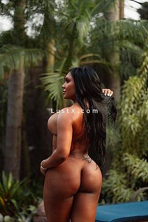 Sarah Cash - Escort Girl Hamburg