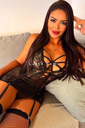 Sarah Brown - Escort Girl München