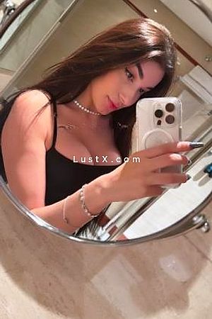 Clara - Escort Girl Hamburg