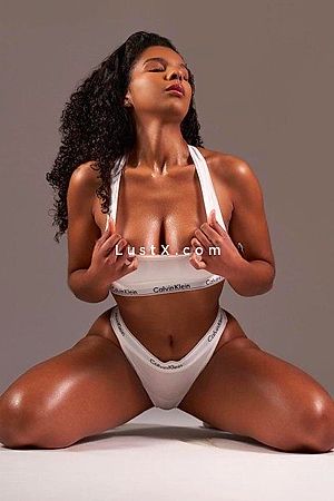 Yasmin - Escort Girl Düsseldorf