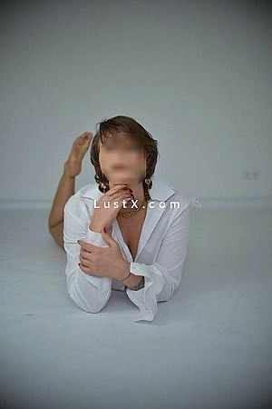 Madam Nika - Escort Girl Berlin