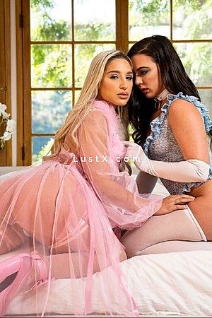 Bella & Whitney - Escort Girl München