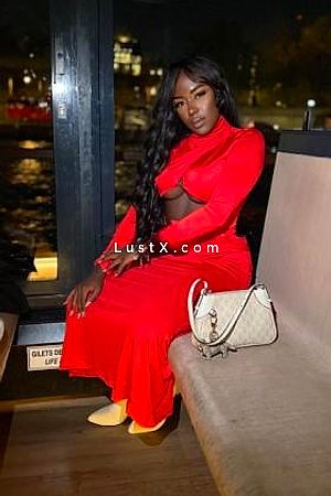 Leona - Escort Girl Hamburg