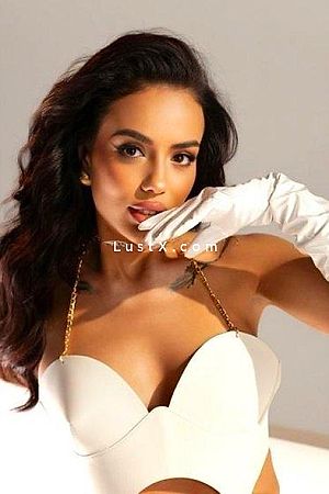 Afinna - Escort Girl Berlin