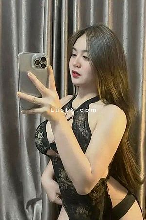 Lyna - Escort Girl München
