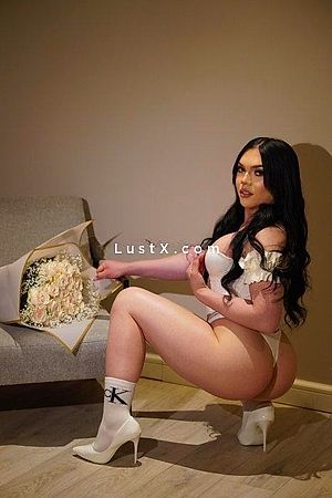 Karina Cabeza - Escort Trans Essen